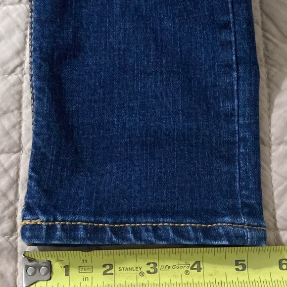 OLD NAVY BOYFRIEND SKINNY JEANS. SIZE 2. BLUE. BARELY WORN. - Picture 6 of 9